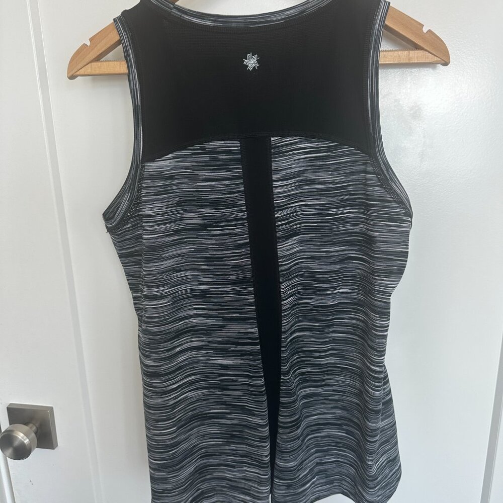 Tek Gear Razorback Top Women's Large - Picture 3 of 4